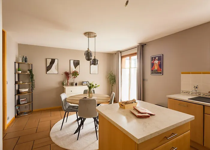 La Charpentiere - Familial - Parking Gratuit - Cosy - Commerces A Proximite Apartment